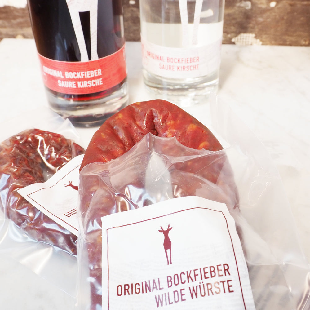 
                  
                    Bockfieber Wildsalami halb ausgepackt. 
                  
                